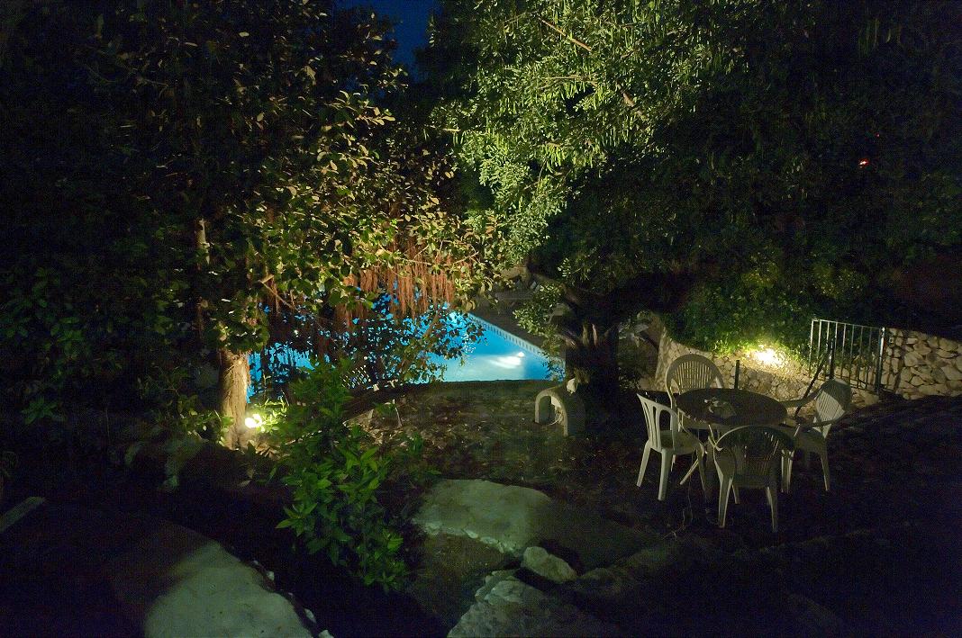 Gardens at night at Villa del Arte